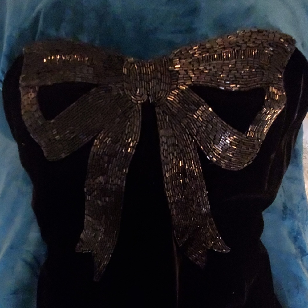 80s Oscar De La Renta Velvet Column Gownw/Beaded - Picture 2 of 4